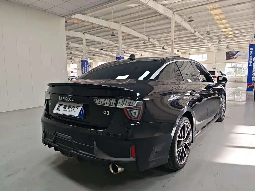 Lynk & Co 03 — миниатюра 4