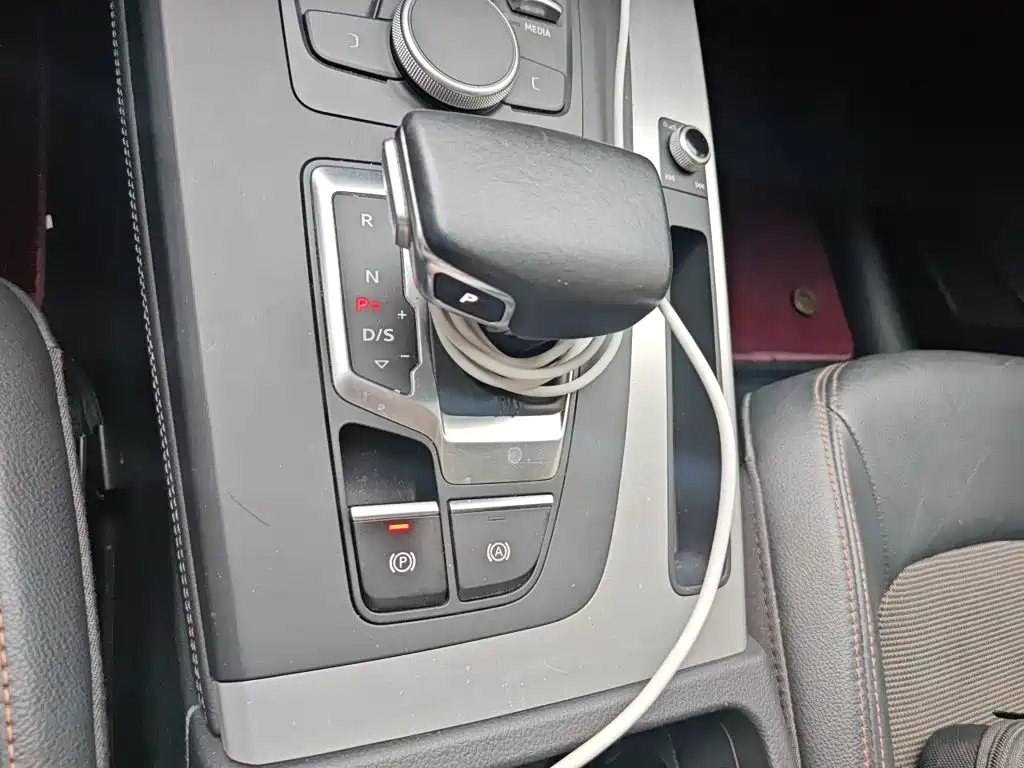 Audi Q5L — миниатюра 16