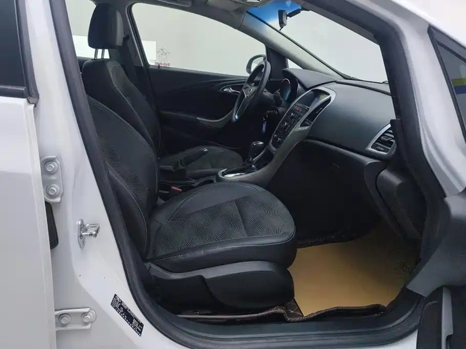 Buick Excelle — миниатюра 8