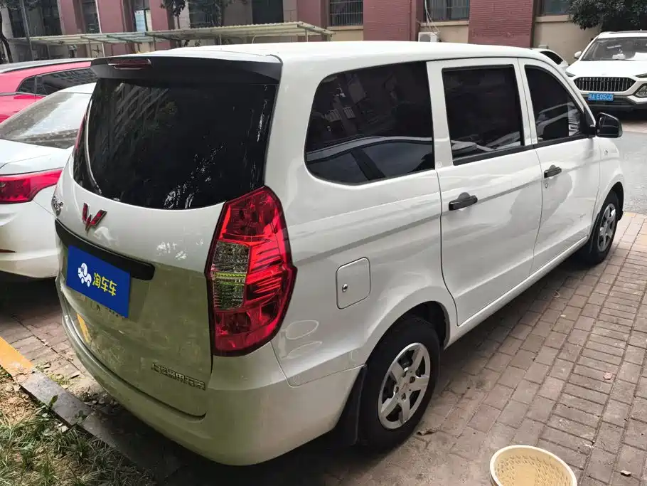 Wuling Hongguang — миниатюра 3