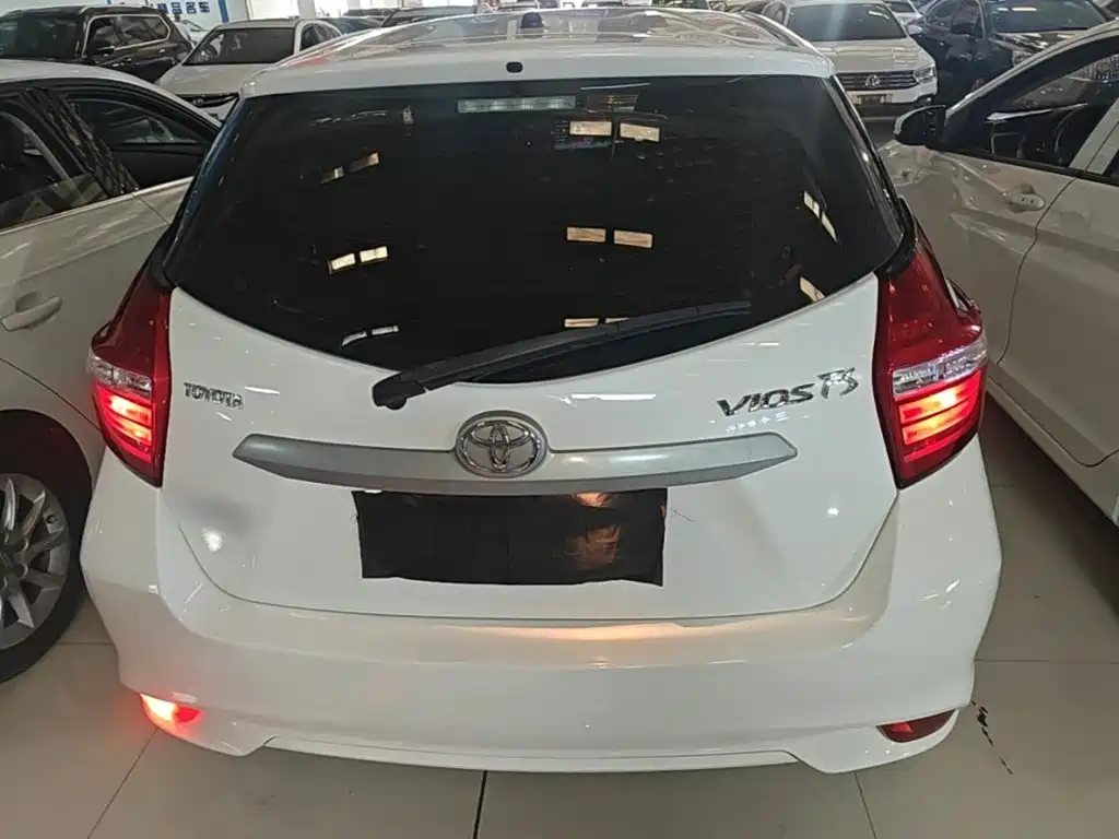 Toyota Vios FS — миниатюра 6