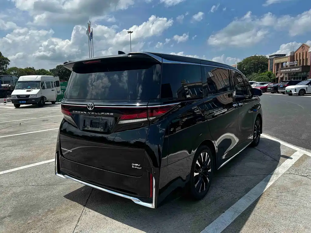 Toyota Vellfire — миниатюра 3