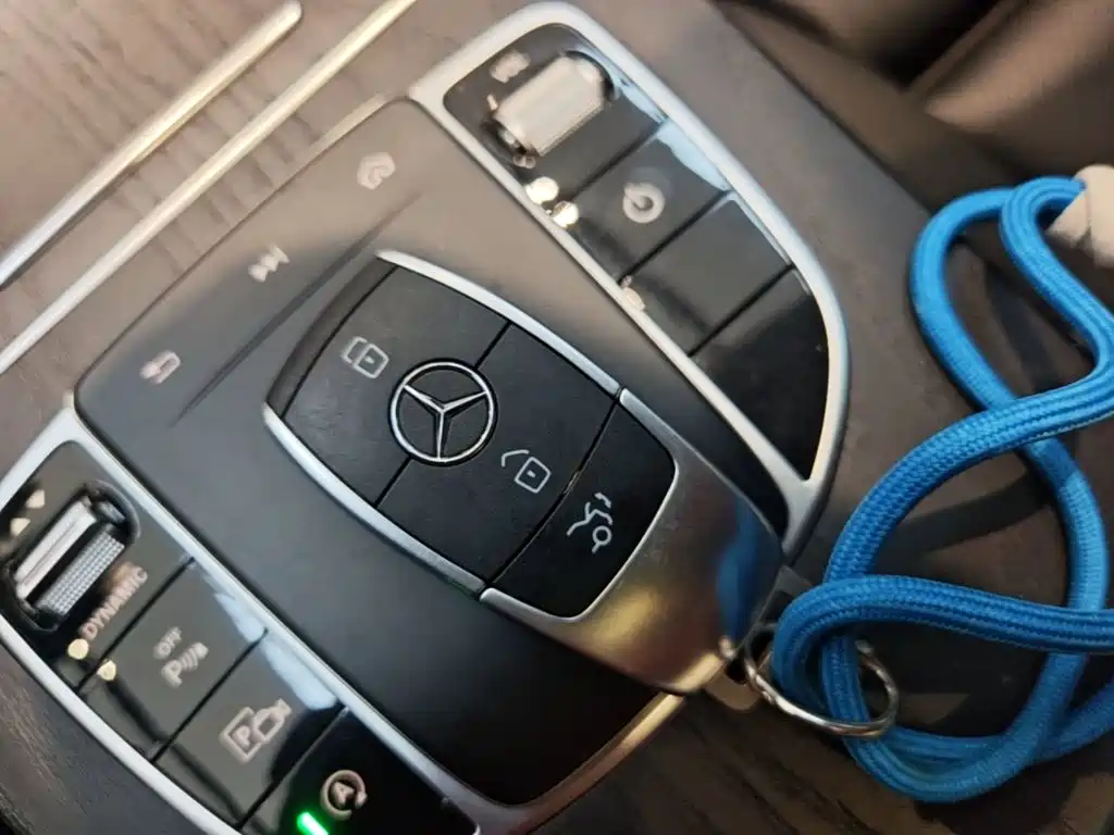 Mercedes-Benz C-Class — миниатюра 9