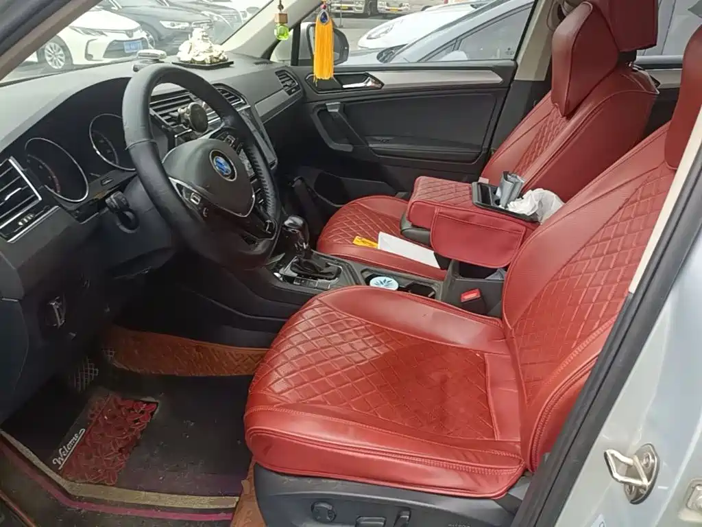 Volkswagen Tiguan L — миниатюра 15
