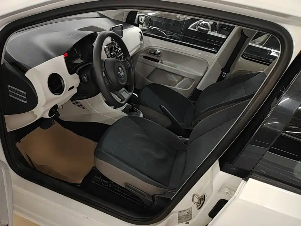 Volkswagen up! — миниатюра 15