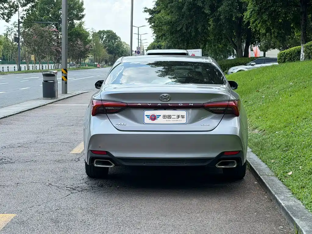 Toyota Avalon — миниатюра 5