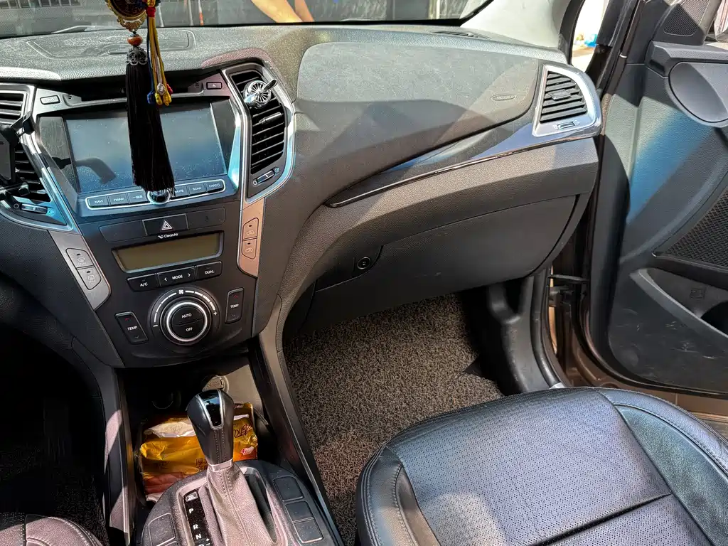 Hyundai Santa Fe — миниатюра 7