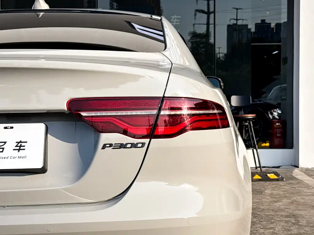 Jaguar XEL 2020 2.0T 200PS R-DYNAMIC Sport
