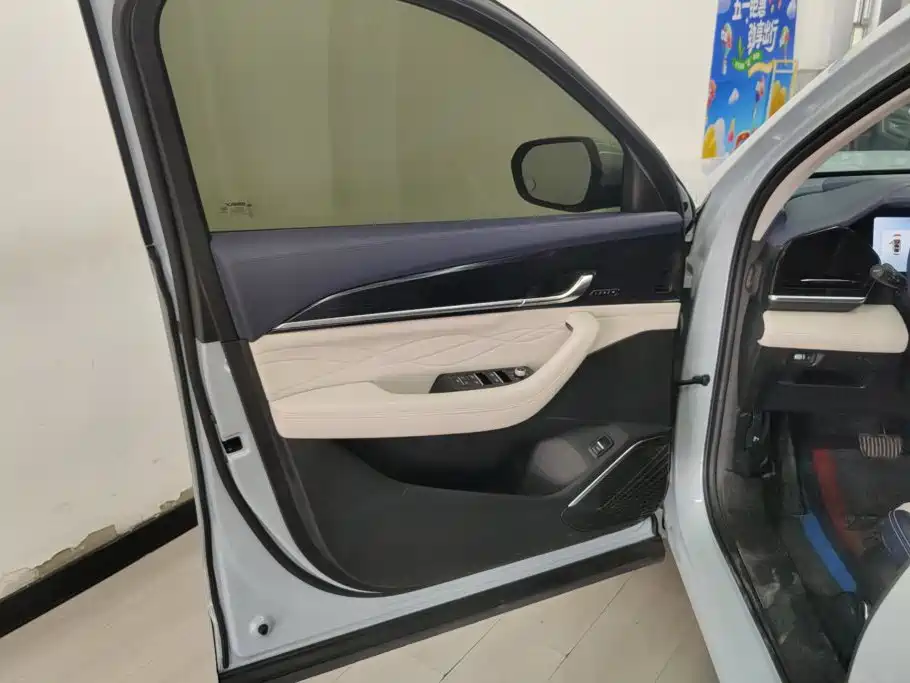 Geely Xingyue L — миниатюра 7