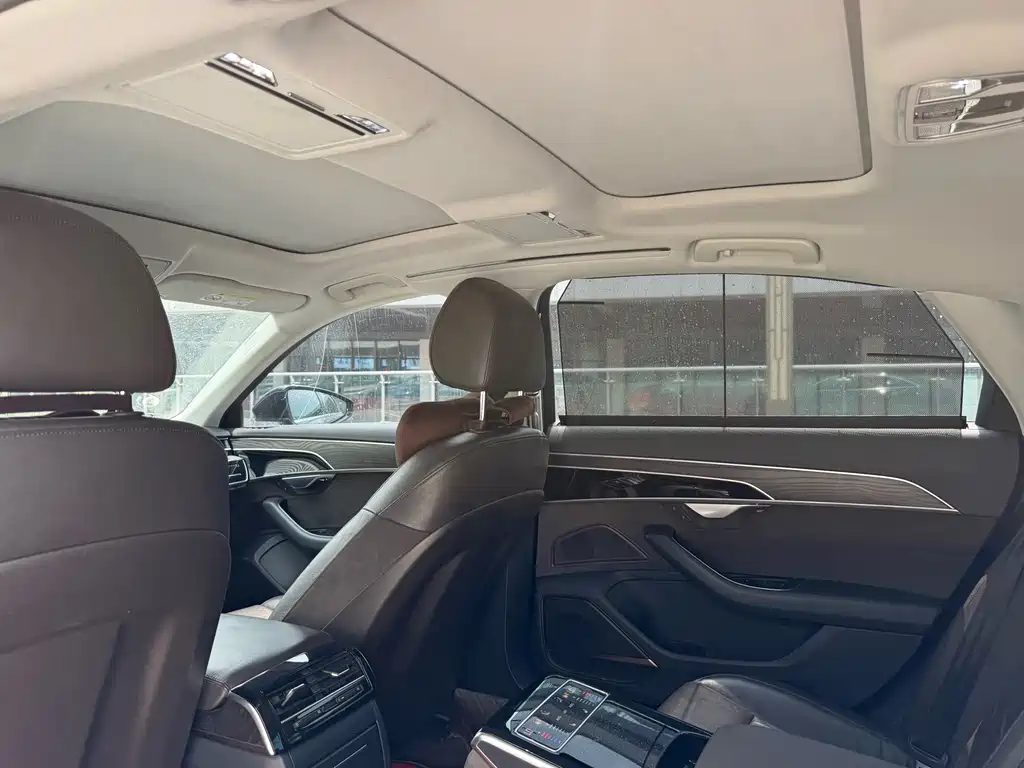 Audi A8 — миниатюра 11