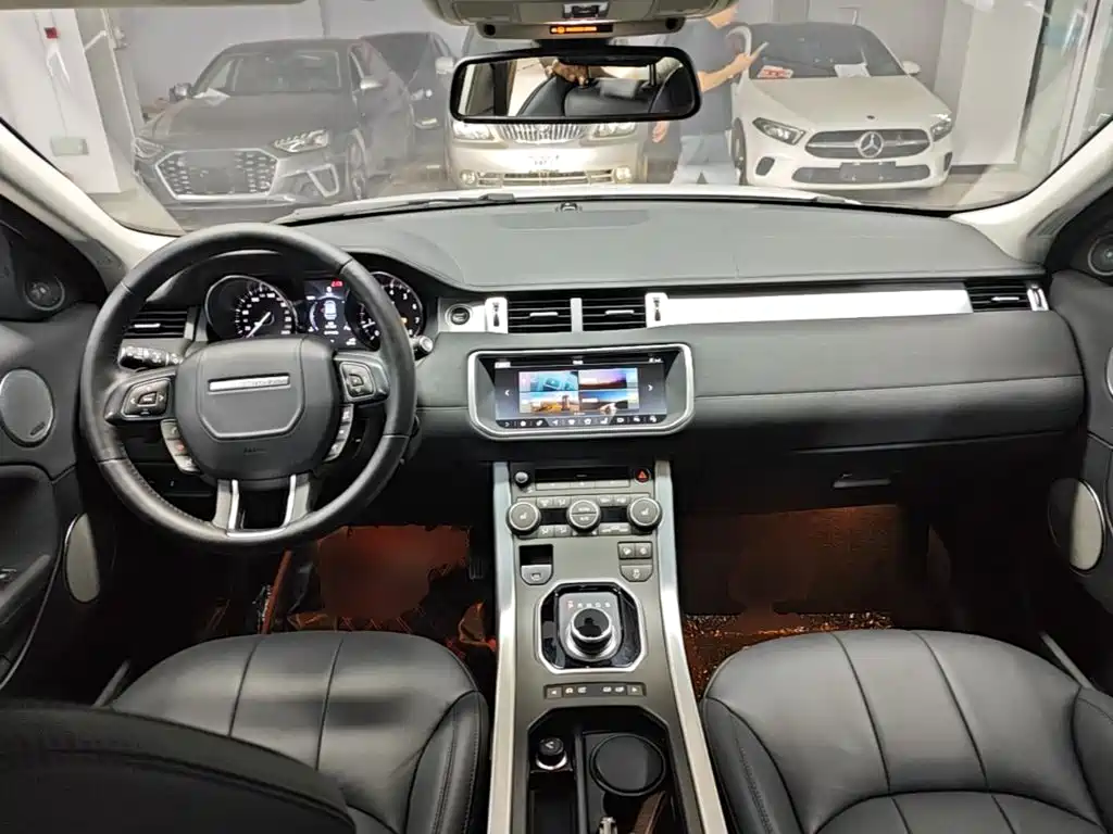 Land Rover Evoque — миниатюра 10