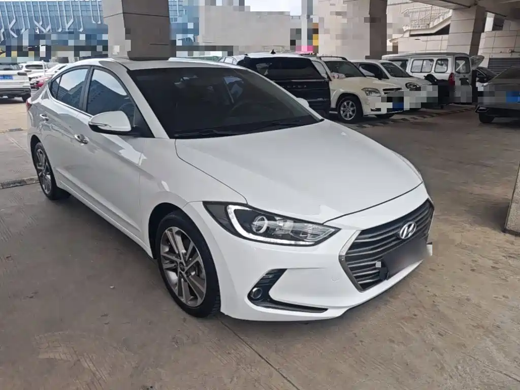 Hyundai Elantra — миниатюра 4