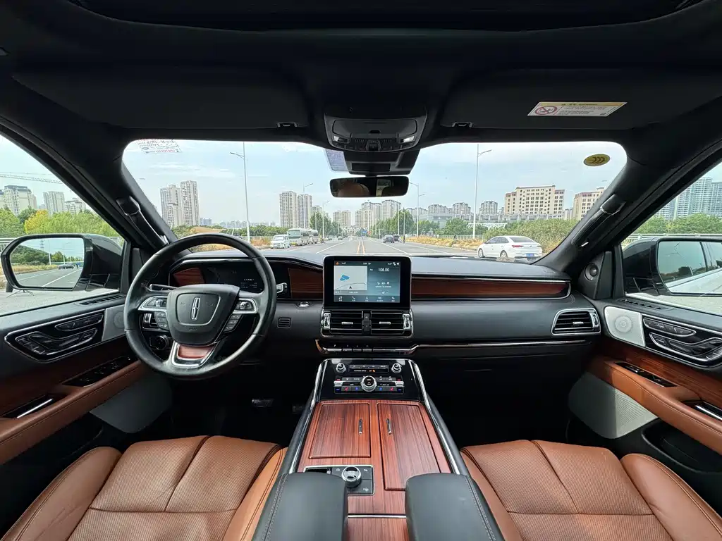 Lincoln Navigator — миниатюра 26
