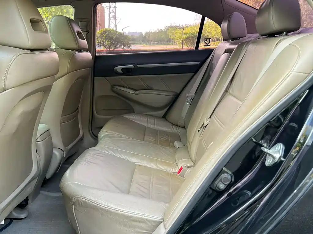 Honda Civic 2009 1.8L AT Luxury