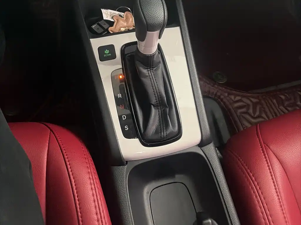 Honda Fit — миниатюра 10