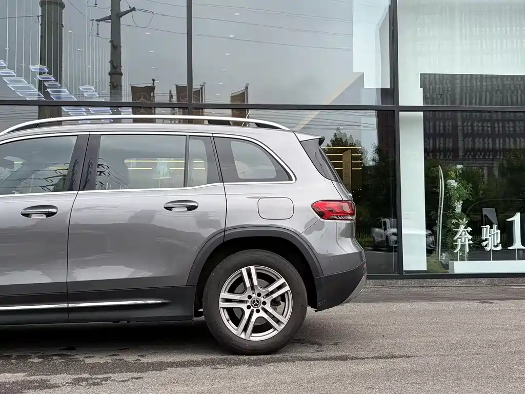 Mercedes-Benz GLB — миниатюра 15
