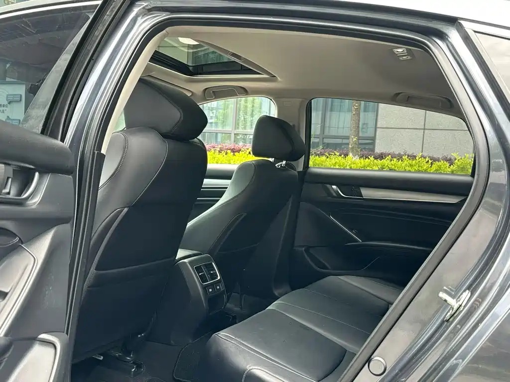 Honda Accord — миниатюра 5