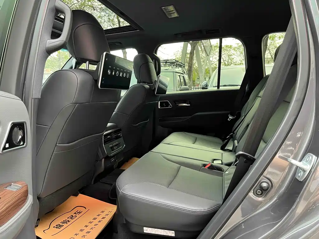 Toyota Land Cruiser — миниатюра 10
