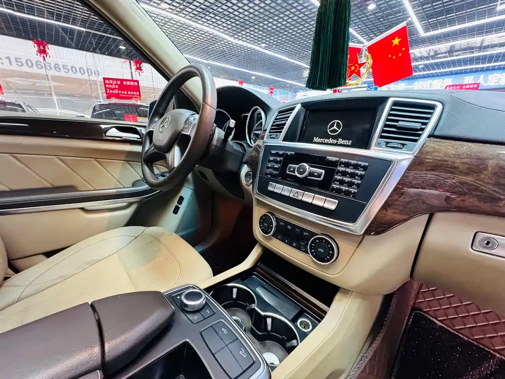 Mercedes-Benz GL-Class — миниатюра 13