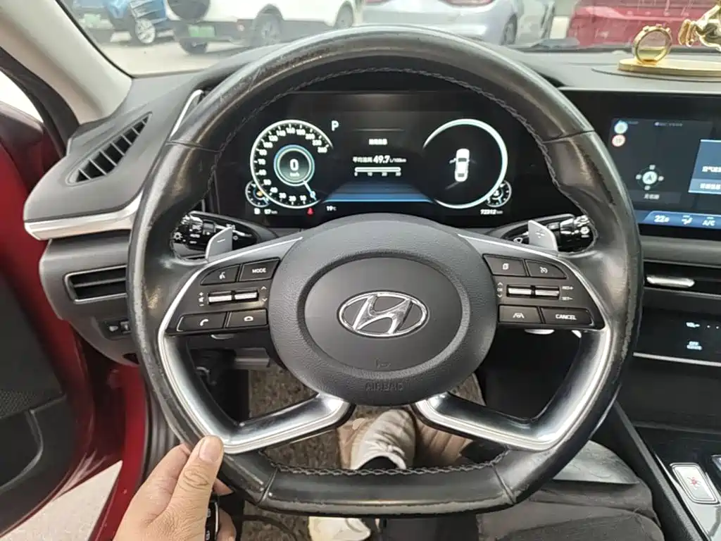 Hyundai Sonata — миниатюра 11