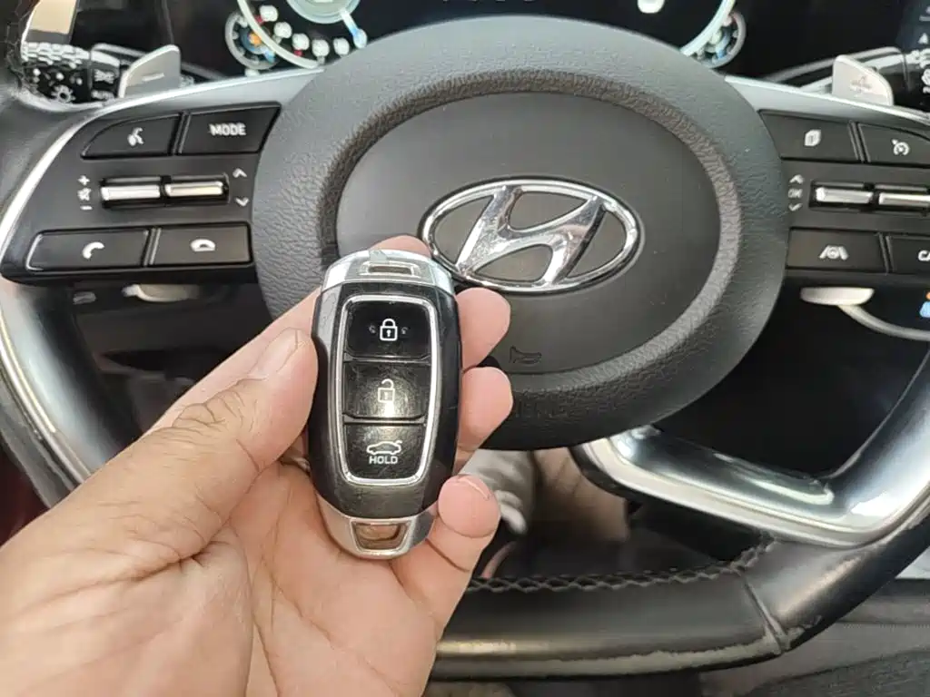 Hyundai Sonata — миниатюра 9