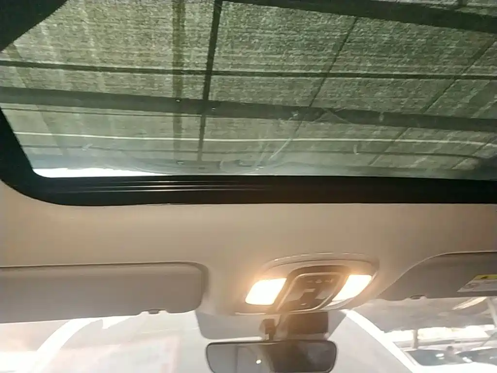 Hyundai Elantra — миниатюра 18