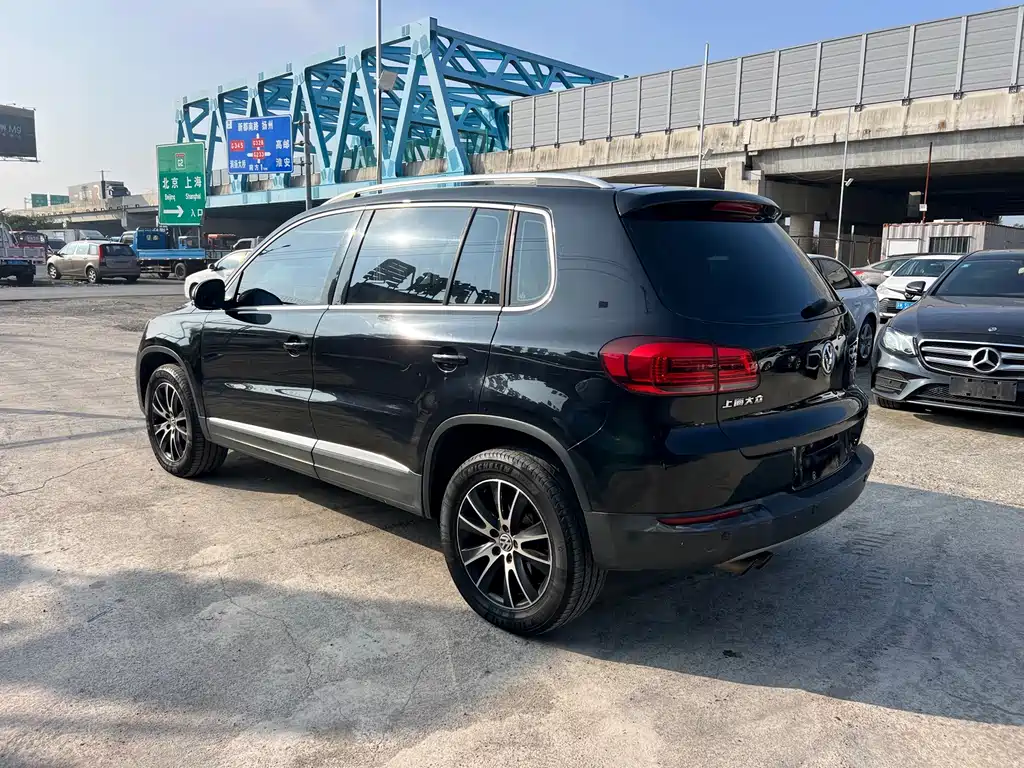 Volkswagen Tiguan — миниатюра 8
