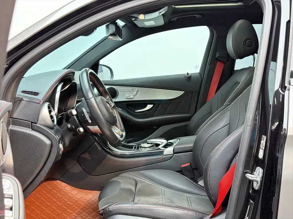 Mercedes-Benz GLC Coupe AMG — миниатюра 11