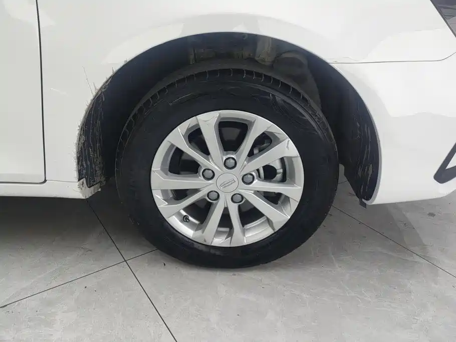 Geely Emgrand — миниатюра 6