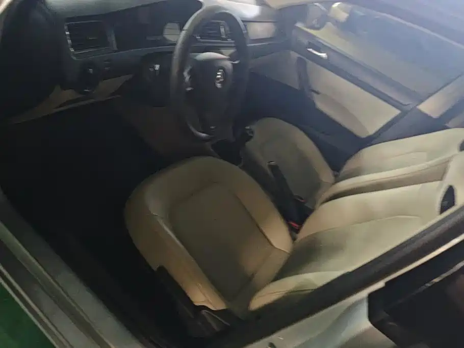 Skoda Rapid — миниатюра 9