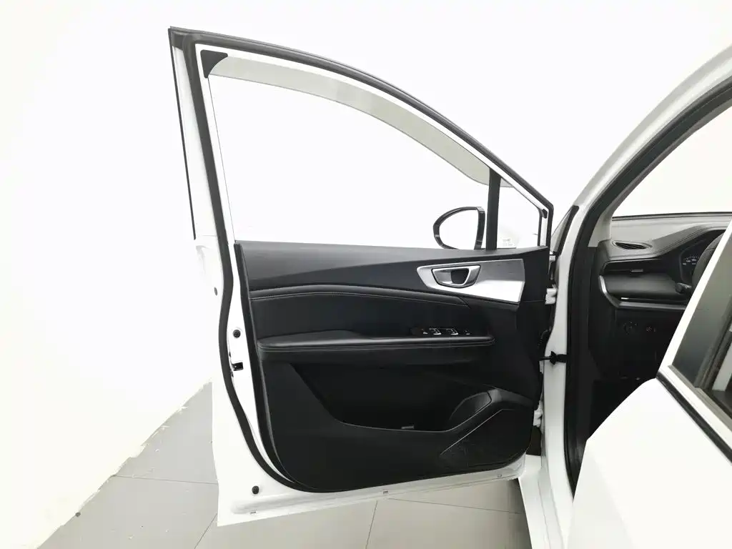 Wuling Jiachen — миниатюра 8