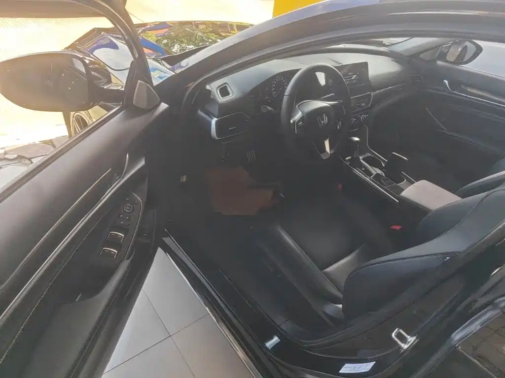Honda Accord — миниатюра 16
