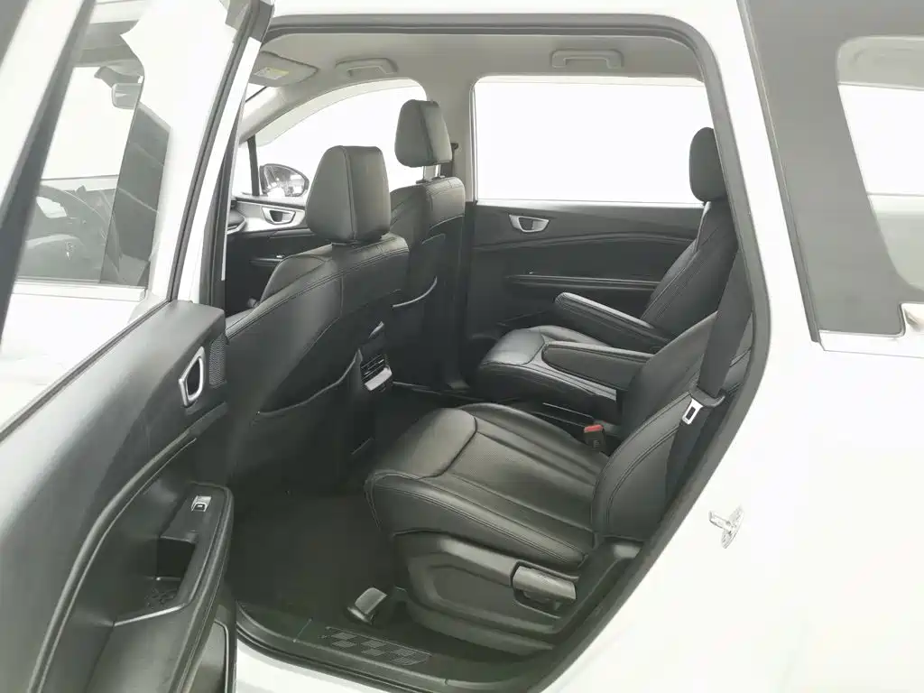Wuling Jiachen — миниатюра 15