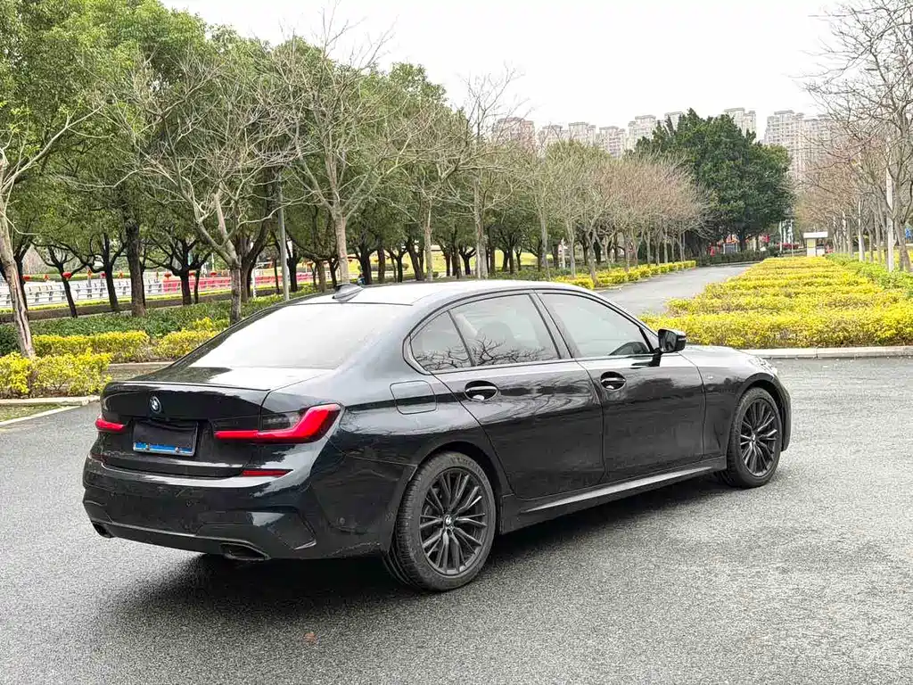 BMW 3 Series — миниатюра 4