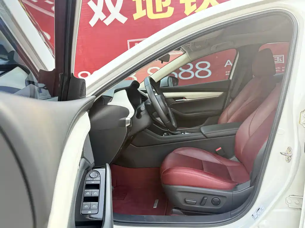 Mazda 3 Axela — миниатюра 4