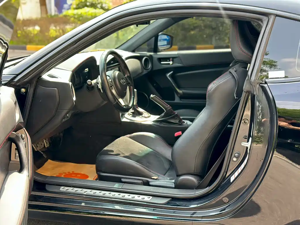 Subaru BRZ 2017 2.0i AT type-RS