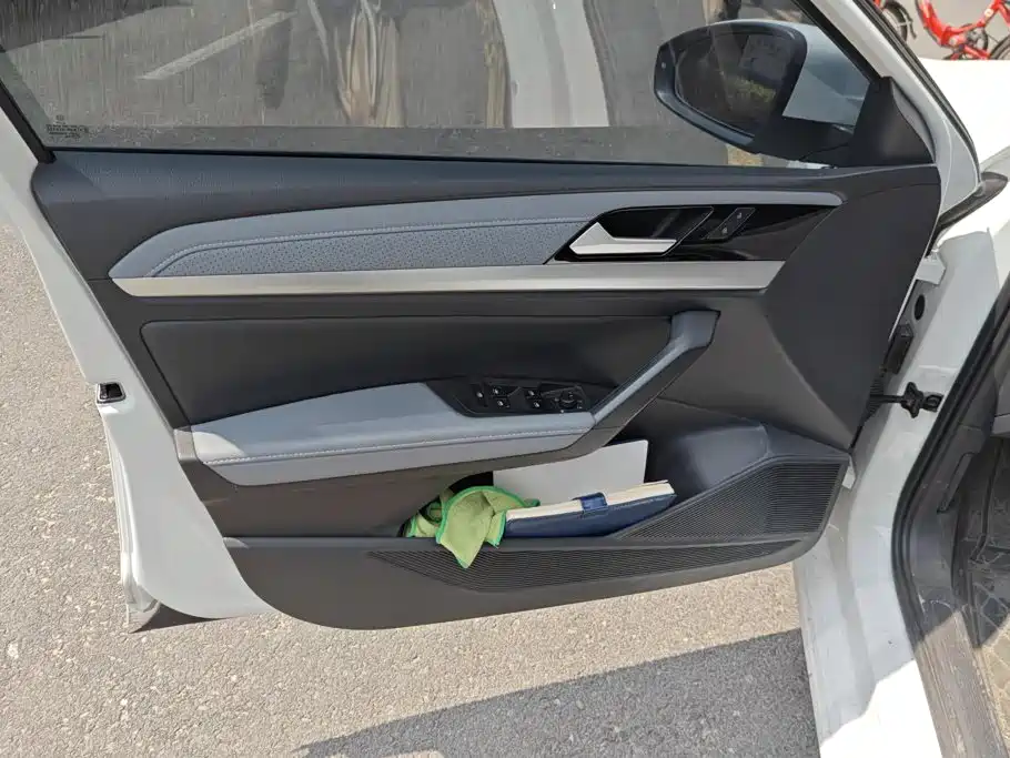 Volkswagen Lavida — миниатюра 7