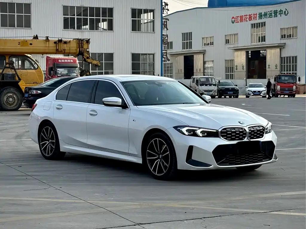 BMW 3 SERIES