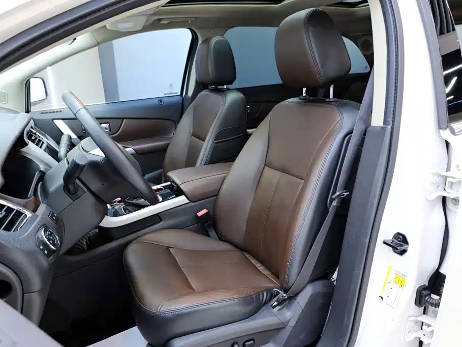 Ford Edge (Import) — миниатюра 26