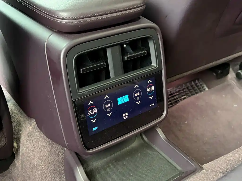 Porsche Taycan — миниатюра 16