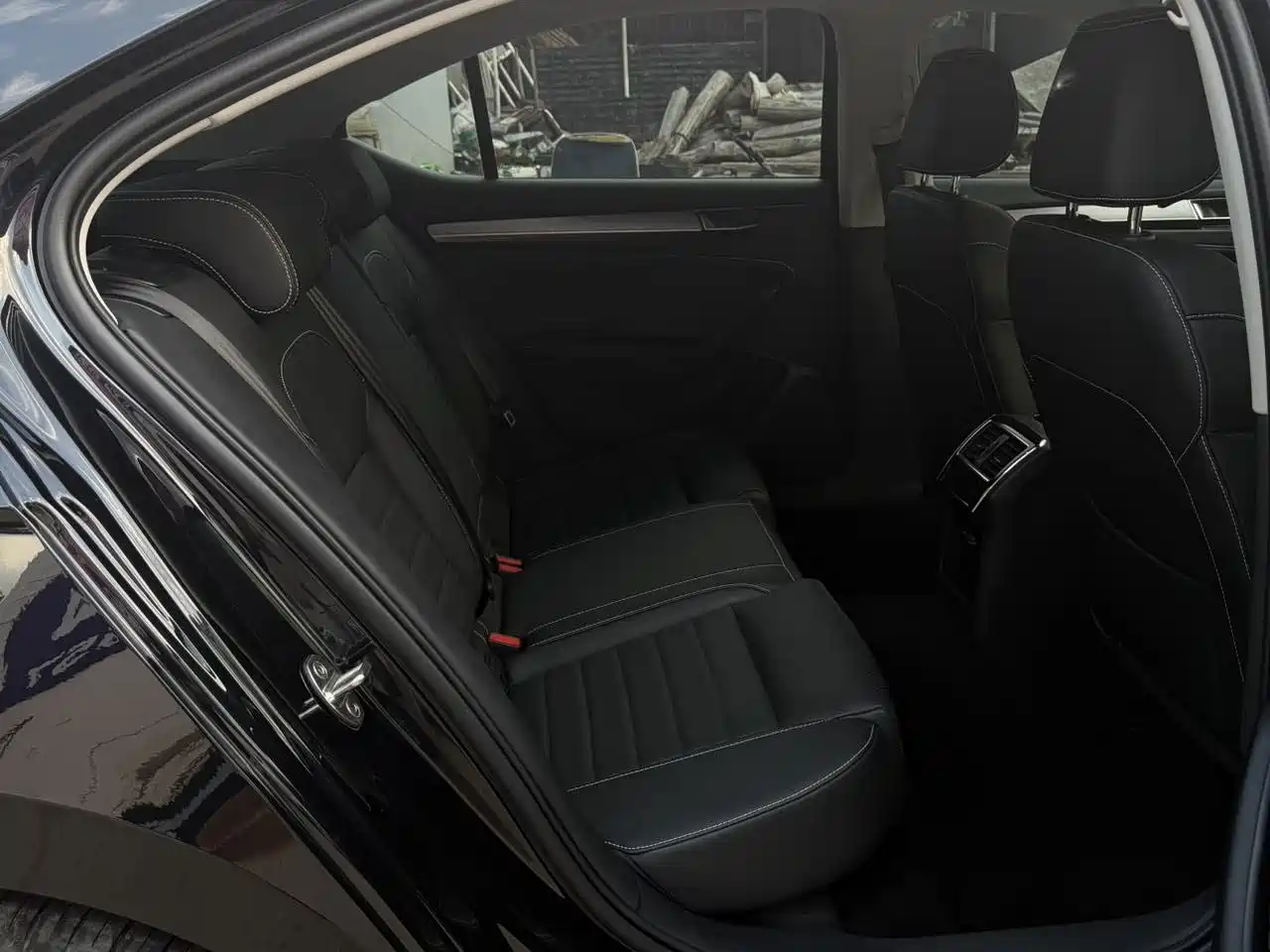 Skoda Superb 2023 Черный из Китая