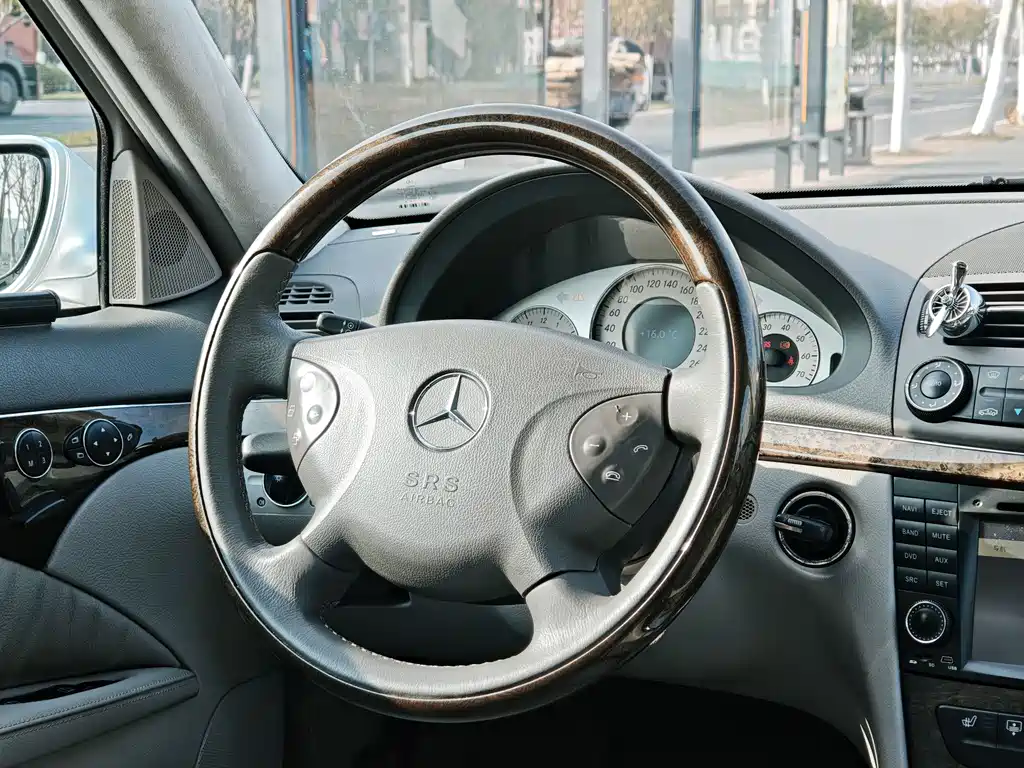Mercedes-Benz E-Class E 2005 E 280