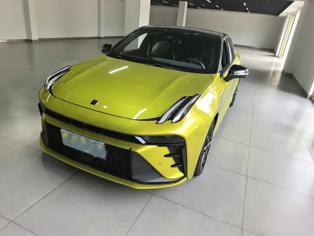Купить Lynk & Co 03