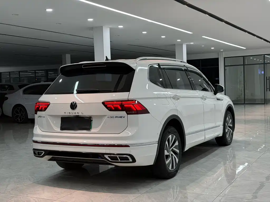 Volkswagen Tiguan L PHEV — миниатюра 22