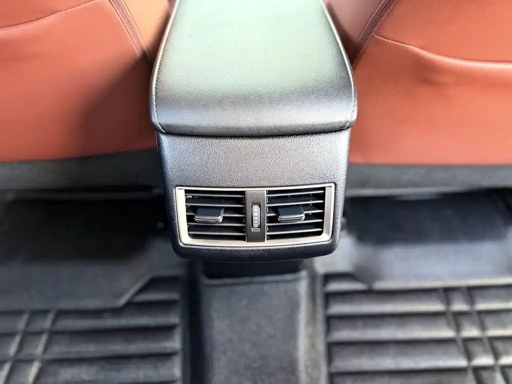 Lexus NX — миниатюра 23