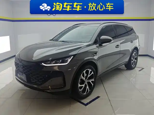 2025 BYD Tang
