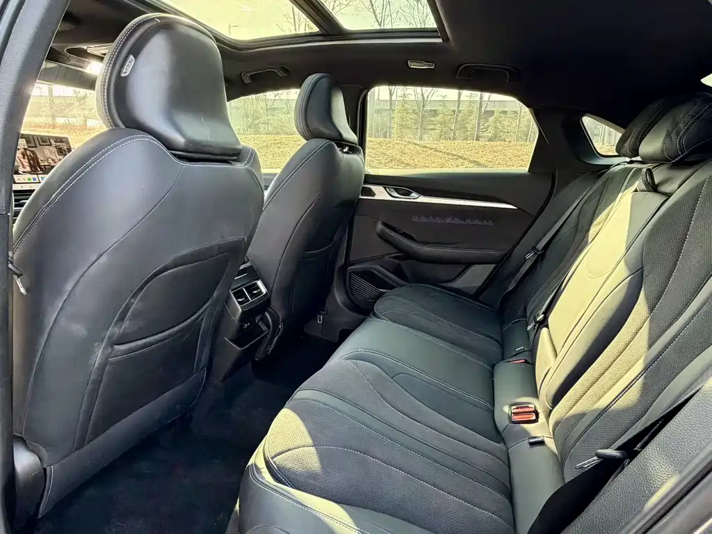 GEELY AUTOMOBILE XINGRUI