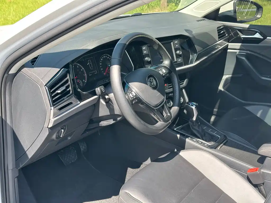 Volkswagen Sagitar — миниатюра 6