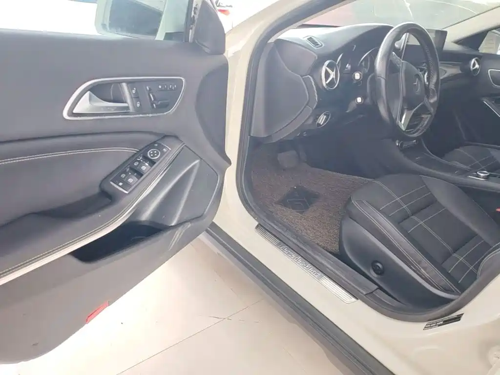 Mercedes-Benz GLA (Import) — миниатюра 16