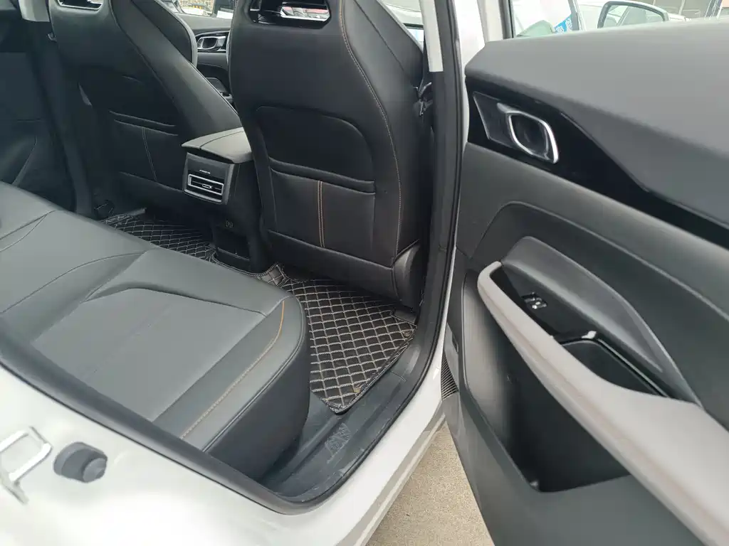 CHANGAN CHANGAN AUCHAN Z6